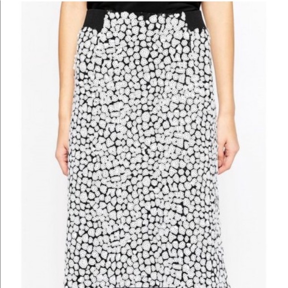 Blk and sequin skirt - Picture 1 of 5